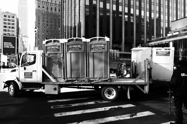 Best Portable bathroom rental  in Pearsall, TX